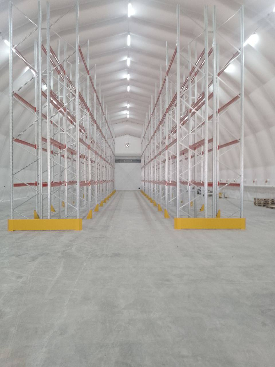 Завершён монтаж фронтальных стеллажей на складе клиента